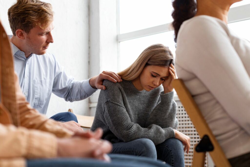 jeune femme anxieuse et va découvrir l'accompagnement en sophrologie